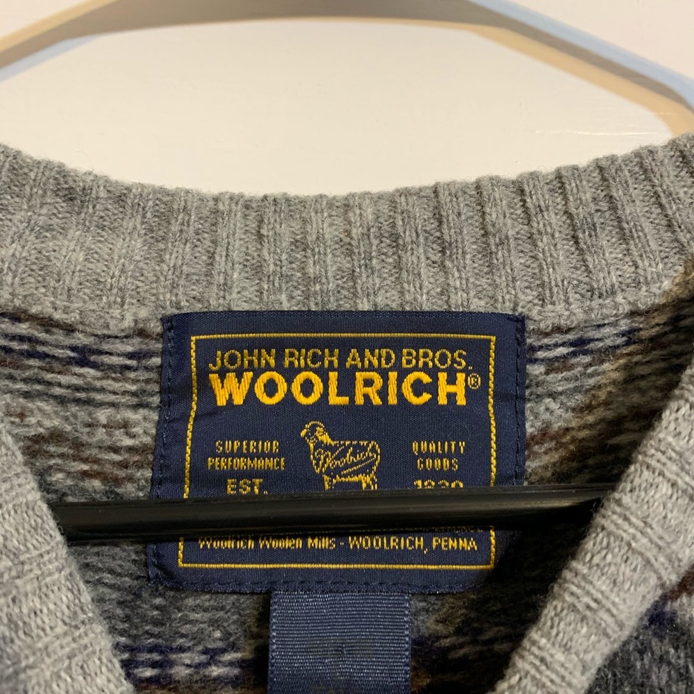 Sweater - Picture 2 of 3